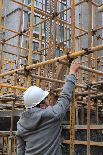 看，這才是共產(chǎn)黨員正確的打開方式