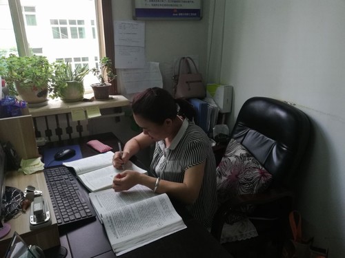 陜煤建設(shè)銅煤公司基層車(chē)間工會(huì)強(qiáng)化女職工教育培訓(xùn)，提升女職工綜合素質(zhì)