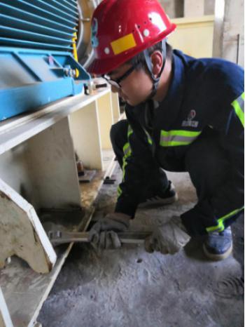 中秋佳節(jié)，我們在工地