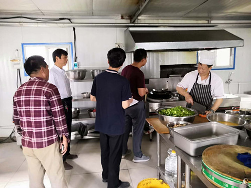 陜煤建設(shè)礦建三公司組織職工代表對各職工食堂安全專項檢查